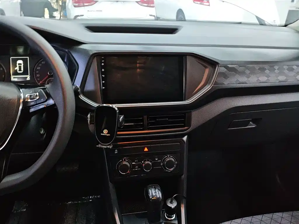 Volkswagen T-Cross 2019 1.5L Automatic Trend Edition фото 13