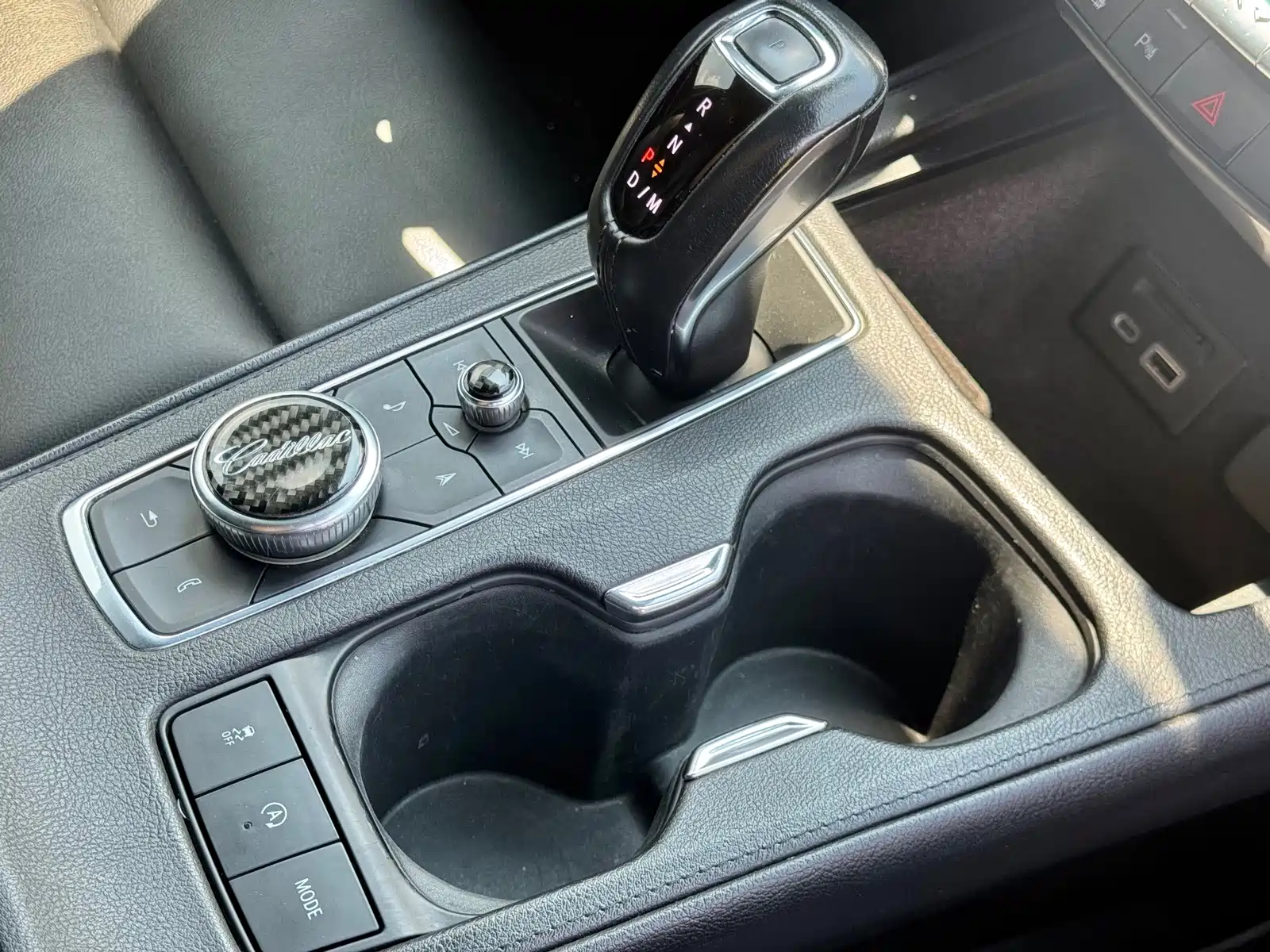 Фото 17 - Cadillac XT4