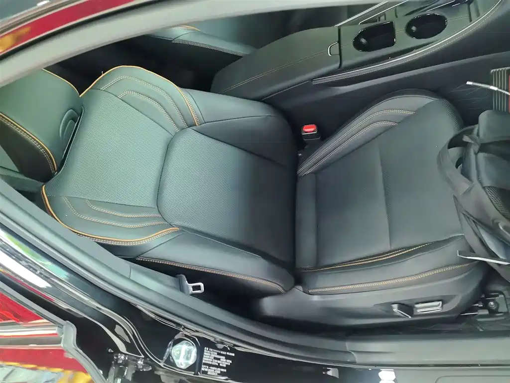 Toyota Avalon 2024 2.0L Luxury Edition фото 17