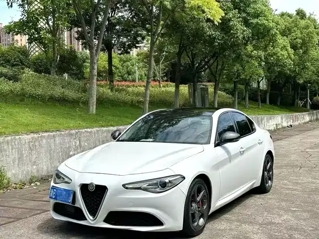 ALFA ROMEO GIULIA