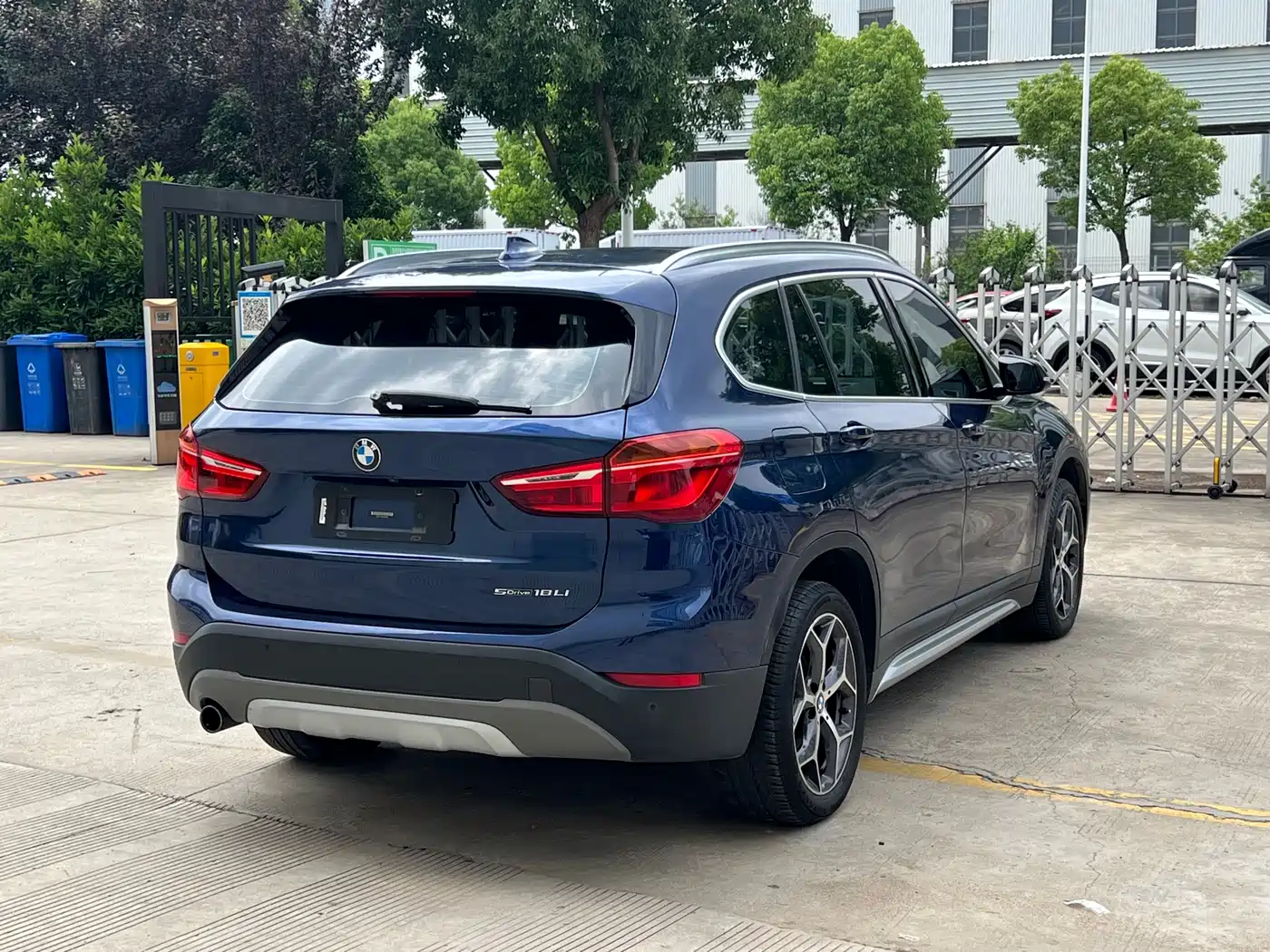 BMW X1 2018 sDrive18Li Premium Model фото 7