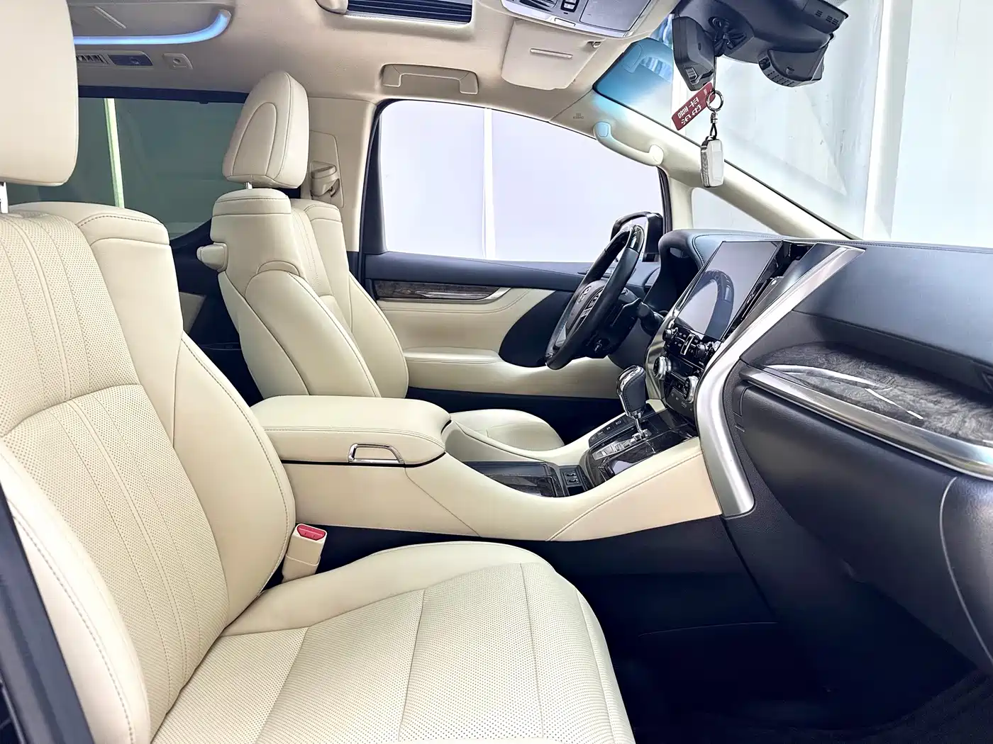 Toyota Vellfire 2021 Crown Hybrid 2.5L HV Premium Edition фото 11