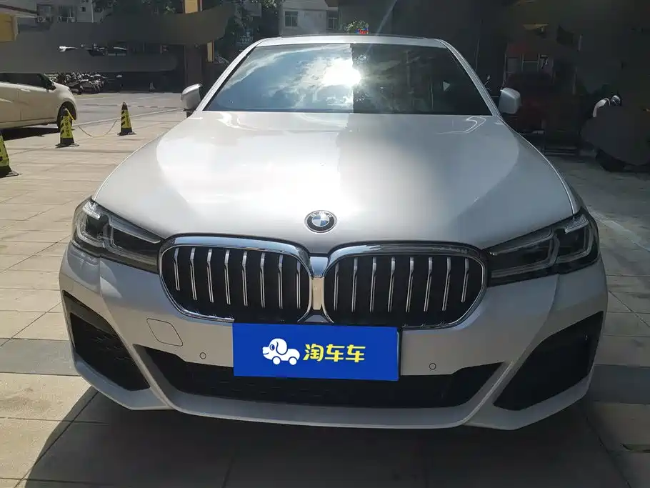 BMW 5 Series 2023 530Li Leading M Sport Package фото 2