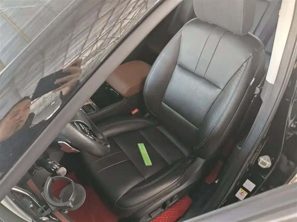 GAC Trumpchi Trumpchi GS8 2017 320T 2WD Luxury Smart Connect (7-seater) фото 15