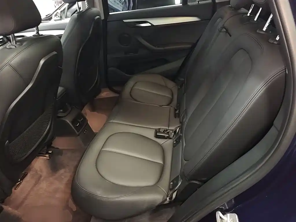 BMW X1 2019 sDrive20Li Leading Model фото 17