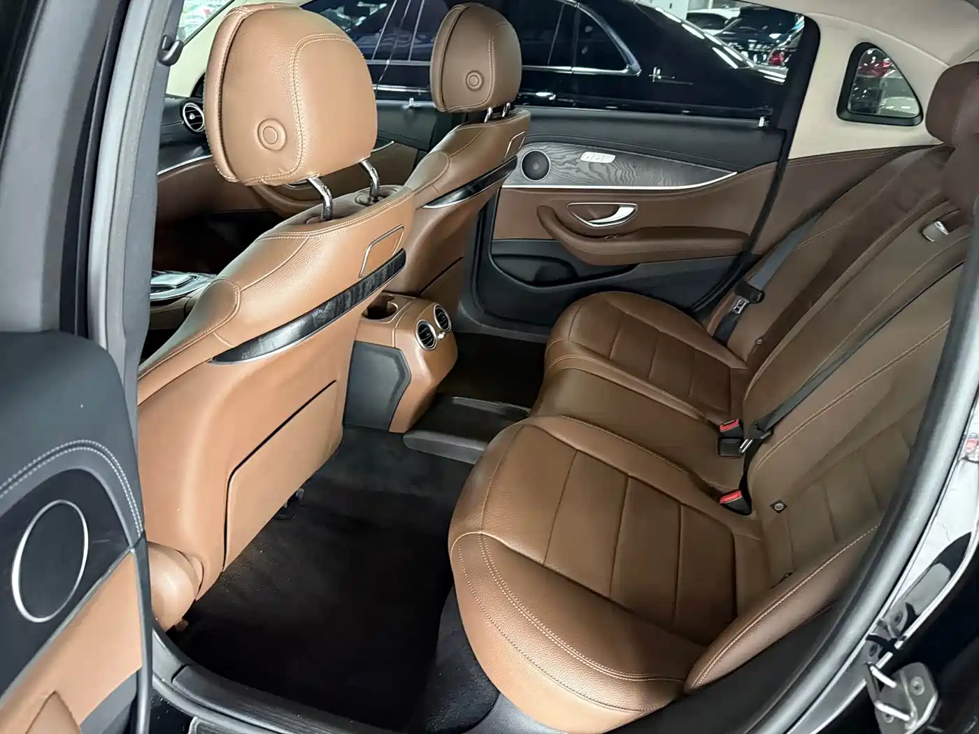 Mercedes-Benz E-Class 2019 E 200 L Sport фото 10