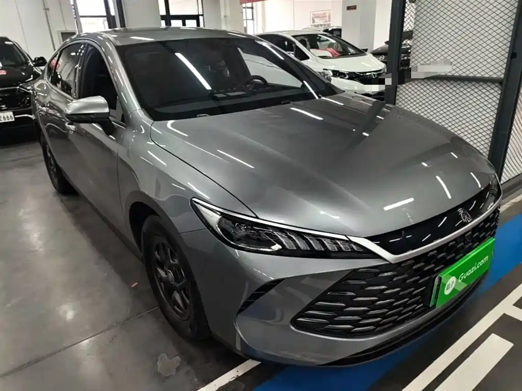 BYD Qin PLUS 2025 DM-i Smart Drive 55KM Leader фото 4
