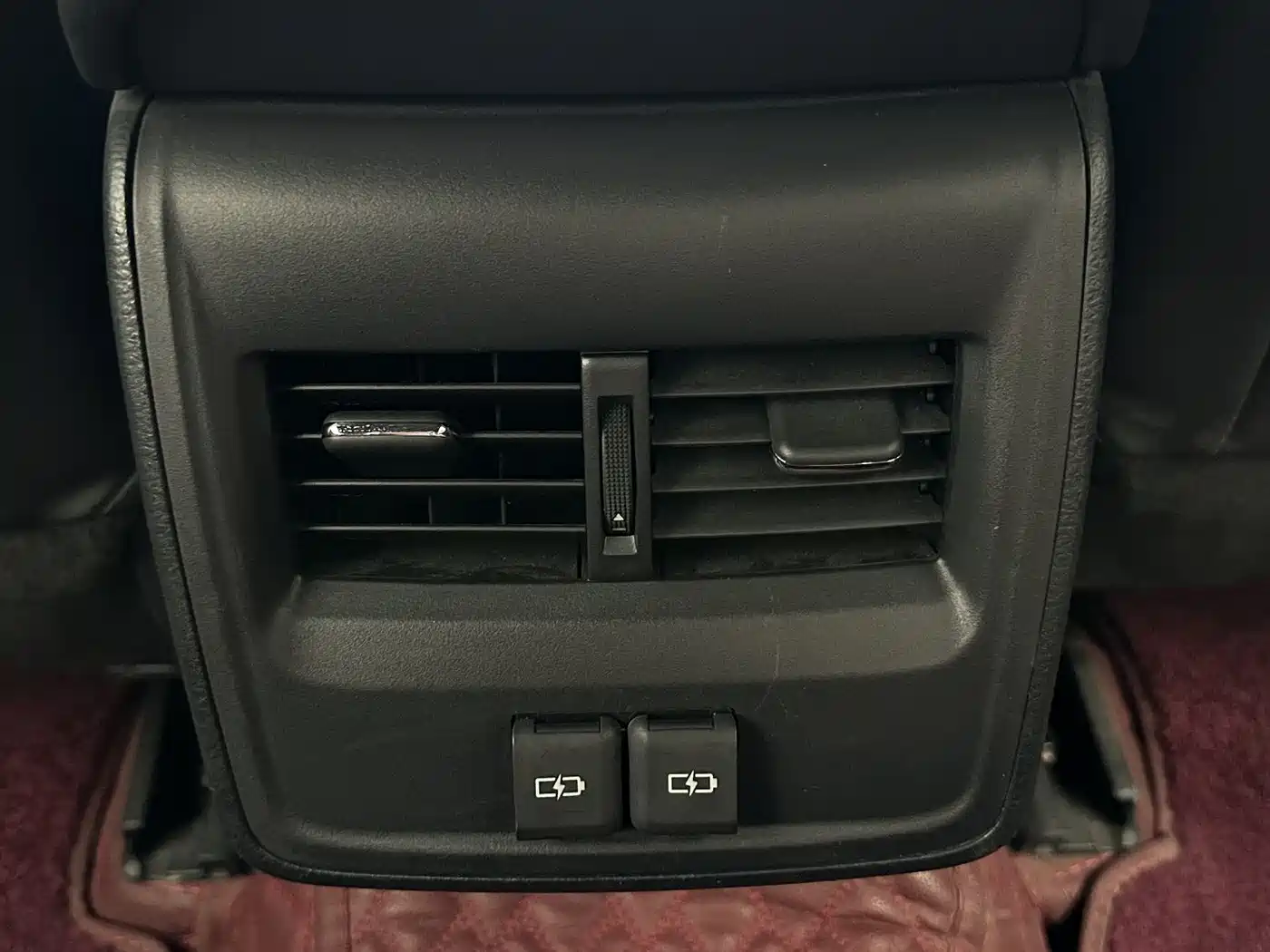 Toyota Avalon 2022 Hybrid 2.5L Luxury Edition фото 6