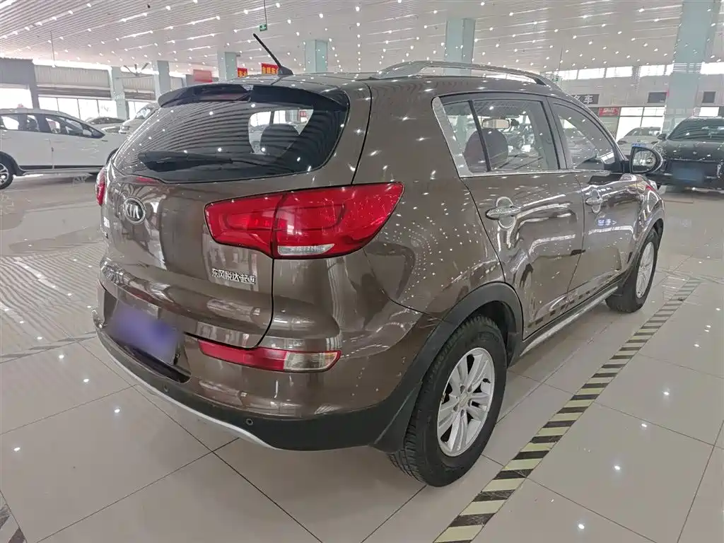 Kia Sportage 2015 2.0L Automatic 2WD GL фото 7