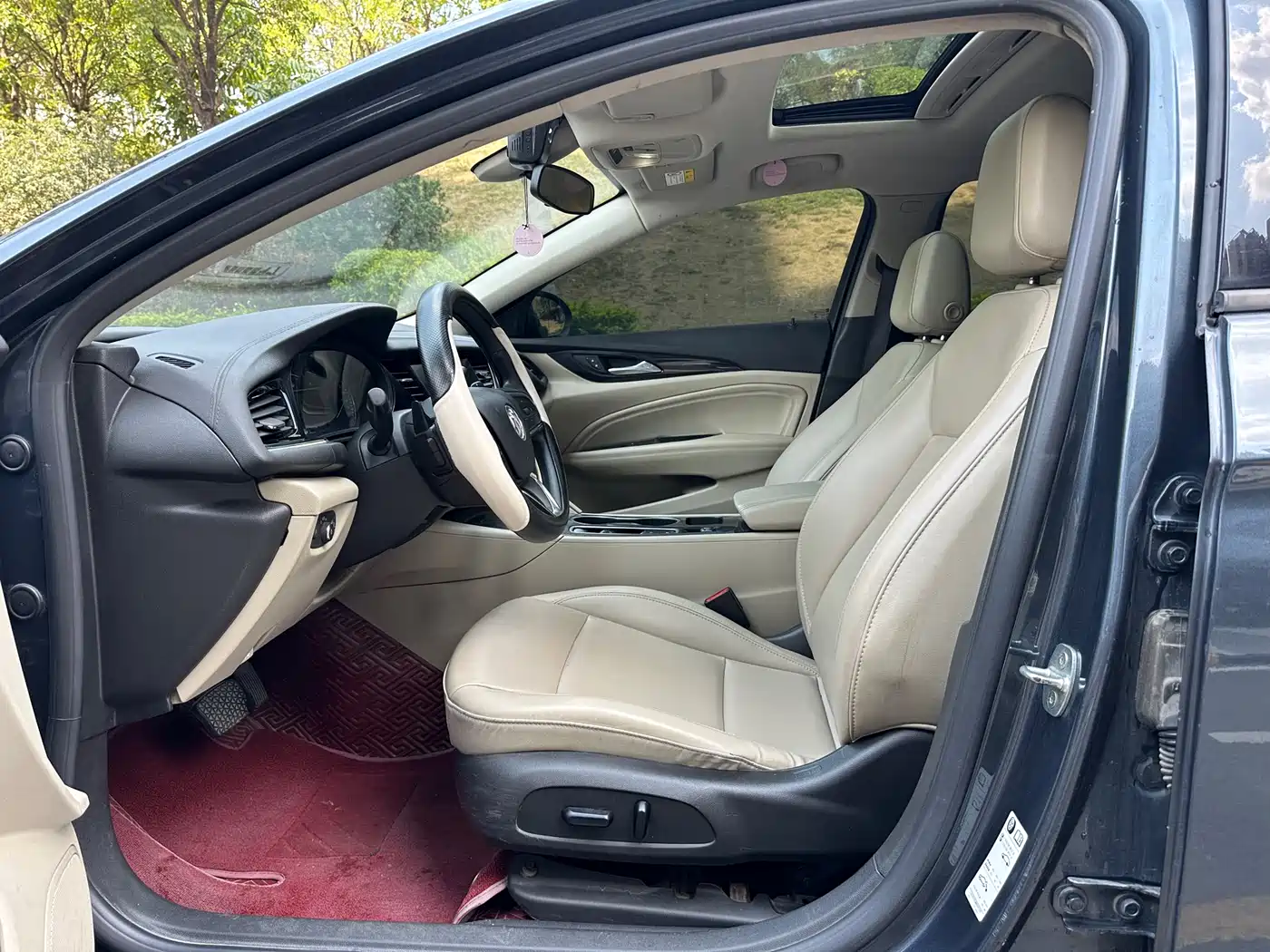 BUICK REGAL