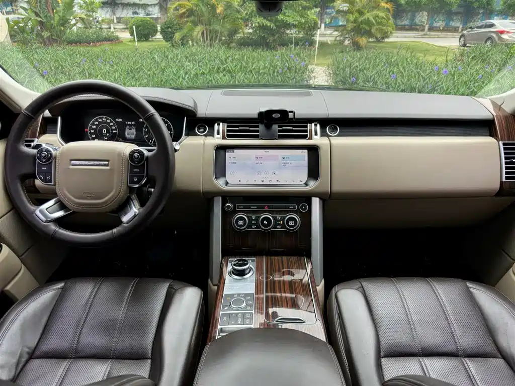 Land Rover Range Rover 2017 3.0 SC V6 Vogue LWB (Long Wheelbase) фото 11