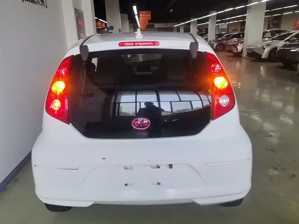 BYD e1 2019 Joy Edition фото 6
