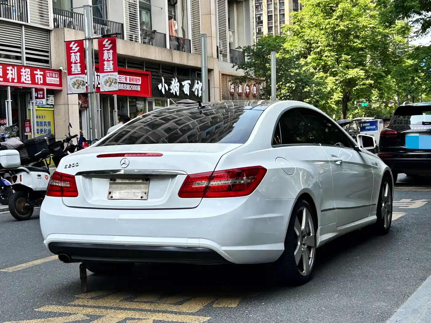 Mercedes-Benz E-Class (Import) 2012 E 200 CGI Coupe фото 4