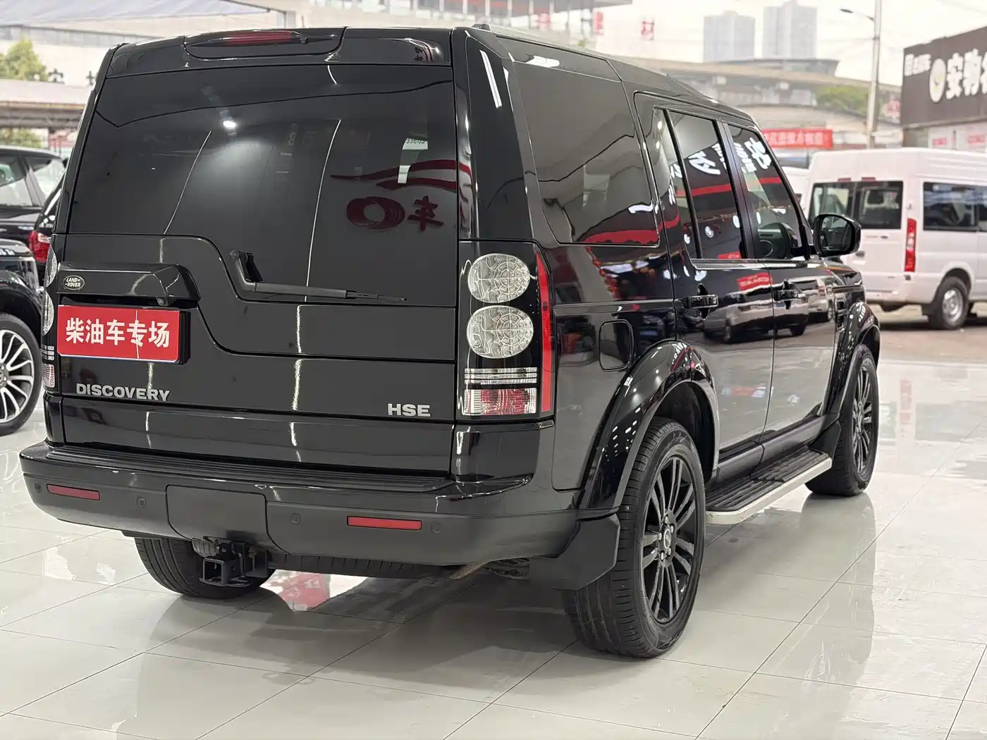 Land Rover Discovery 2015 3.0 SDV6 HSE Diesel фото 6
