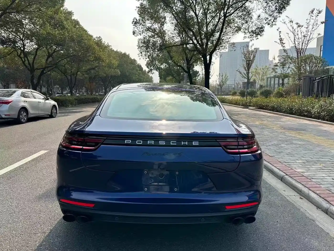 Porsche Panamera 2017 Panamera 4 Executive Long Wheelbase 3.0T фото 8