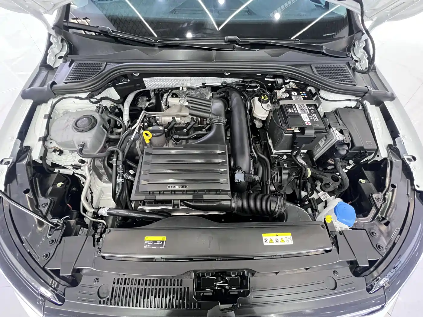 Volkswagen Golf 2023 280TSI DSG Pro фото 20
