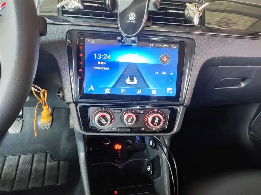 Volkswagen Santana 2018 1.5L Manual Trend Edition фото 13