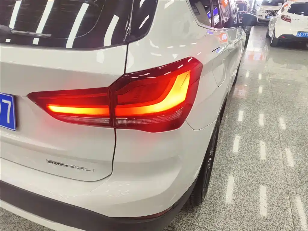 BMW X1 2020 sDrive25Li Leading Model фото 23