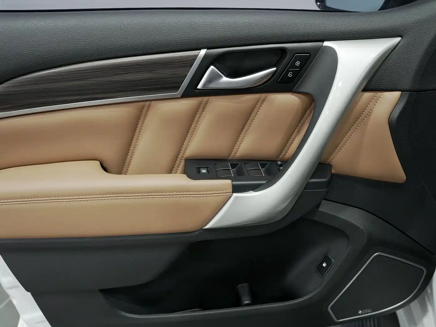 Haval H9 2017 2.0T Petrol 4WD Premium 5-seater фото 13