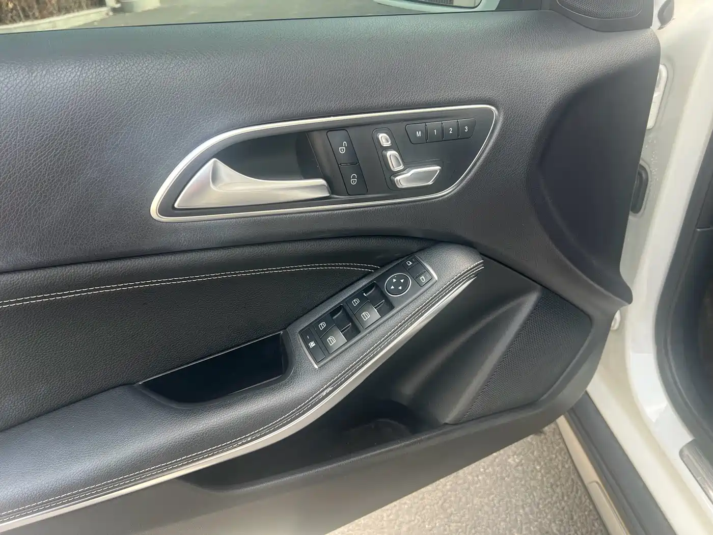 Mercedes-Benz GLA 2018 GLA 200 Dynamic фото 16