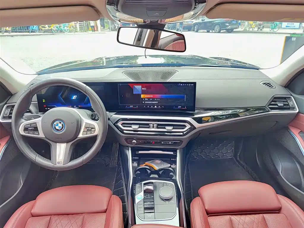 BMW i3 2024 eDrive 35 L фото 10