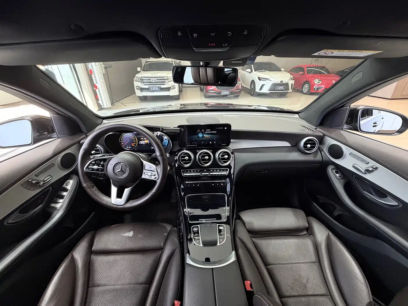 Mercedes-Benz GLC 2022 Model GLC 260 L 4MATIC Dynamic Edition фото 12