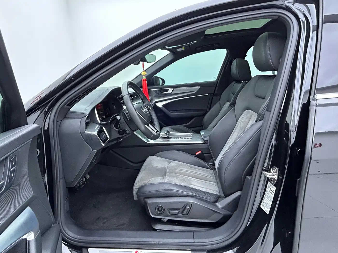 Audi A6L 2021 40 TFSI Luxury Sport фото 11