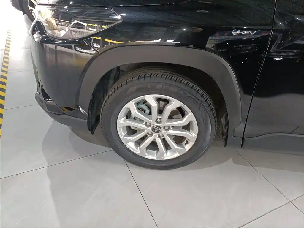 Toyota Frontlander 2024 2.0L Smart Hybrid Dual Engine Leading Edition фото 25