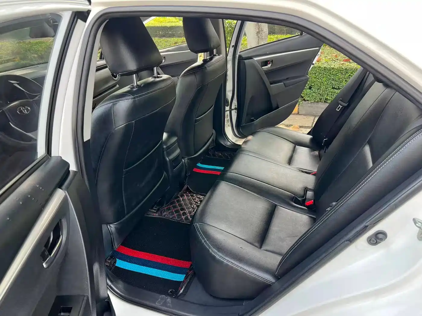 Toyota Corolla 2017 Facelift 1.2T S-CVT GL фото 8