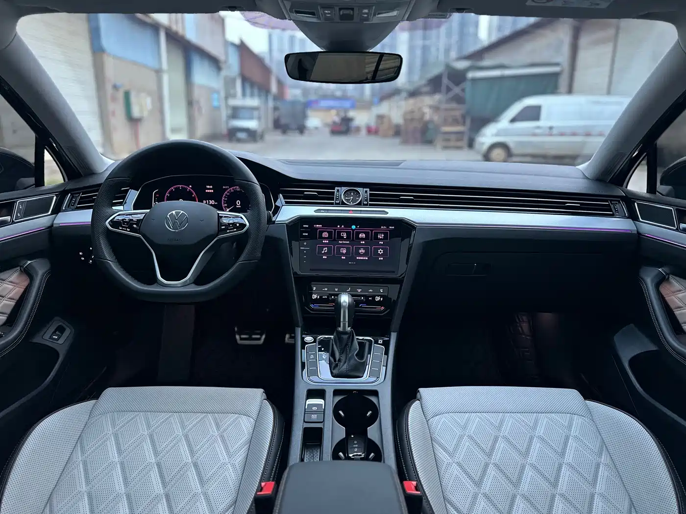 Volkswagen Magotan 2025 Facelift Public Edition 330TSI DSG Luxury фото 12
