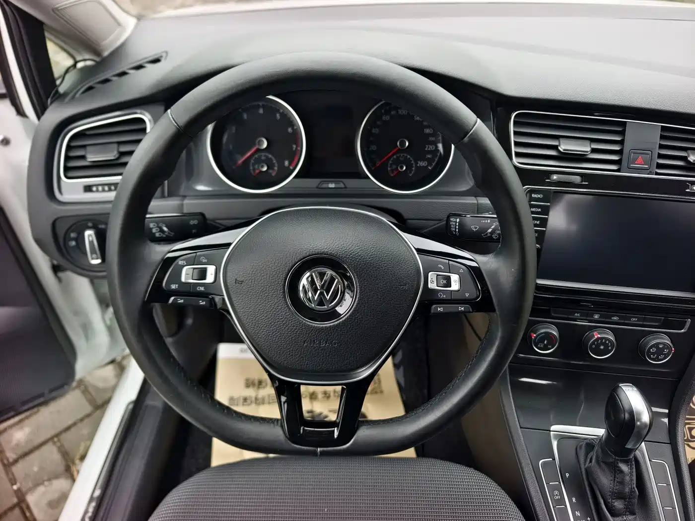 Volkswagen Golf 2018 230TSI Automatic Comfort фото 17