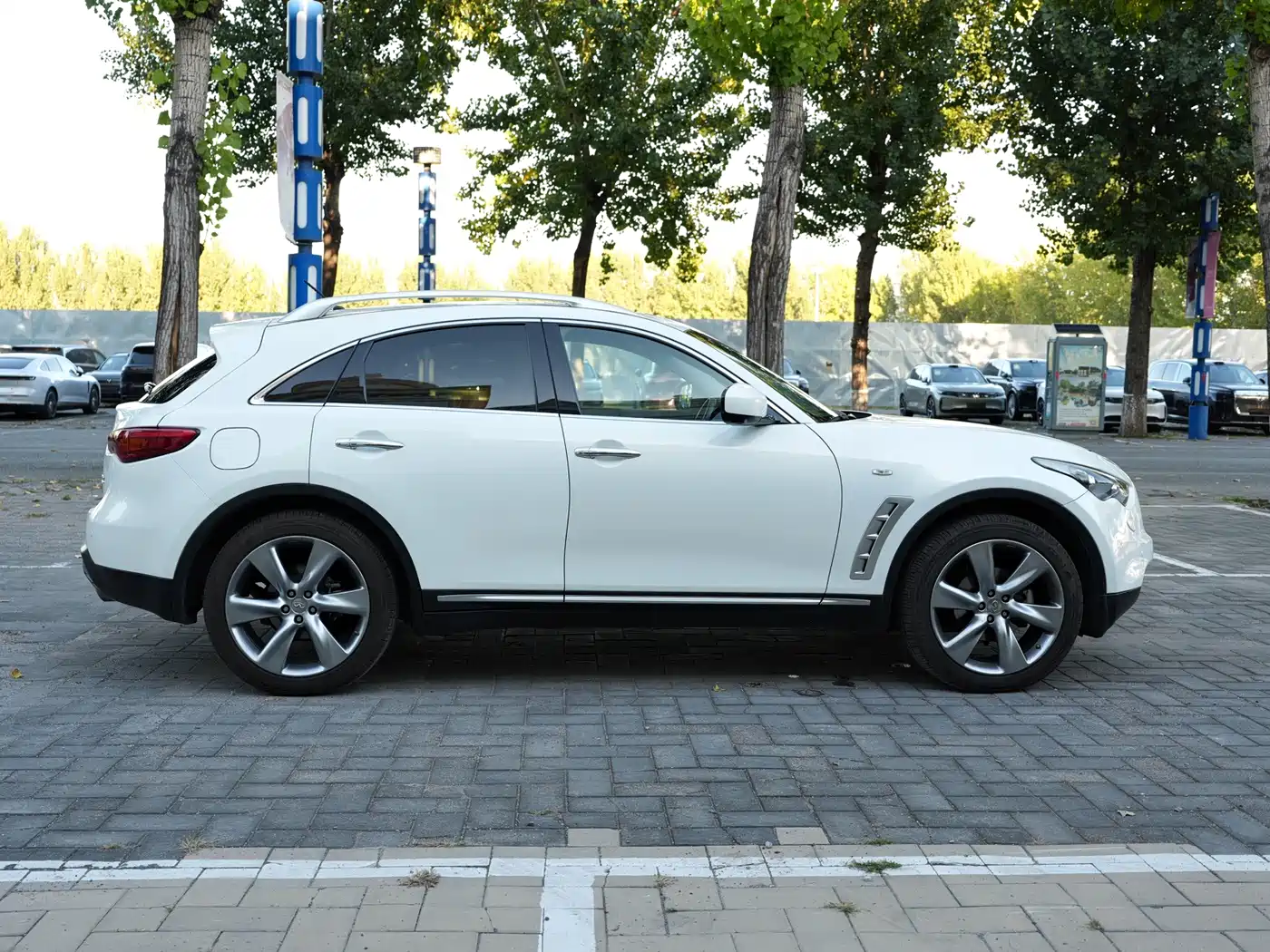 Infiniti FX 2010 2010 FX35 Premium