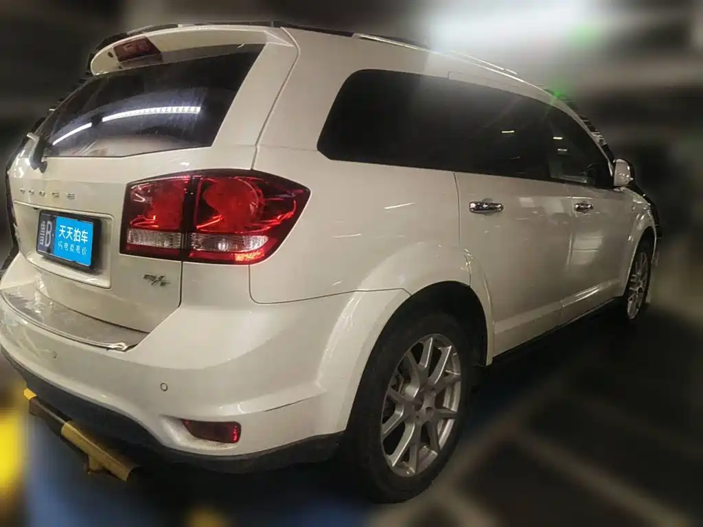 Dodge Journey 2015 2013 Model 2.4L 2WD Premium Edition
