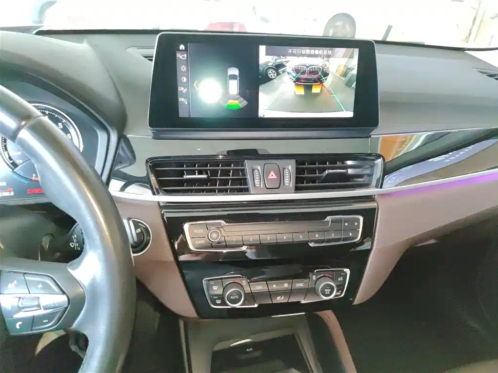 BMW X1 2021 sDrive25Li Leading фото 13
