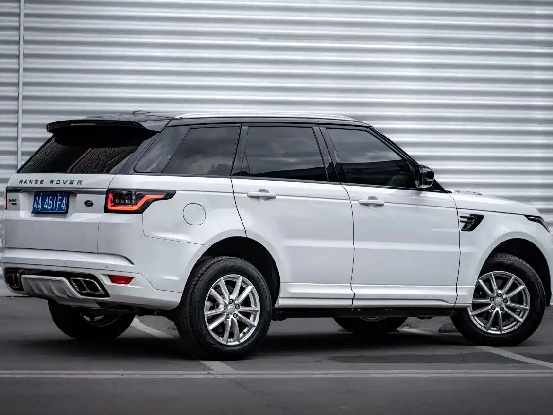 Land Rover Range Rover Sport 2016 Model 3.0 SC V6 SE фото 4