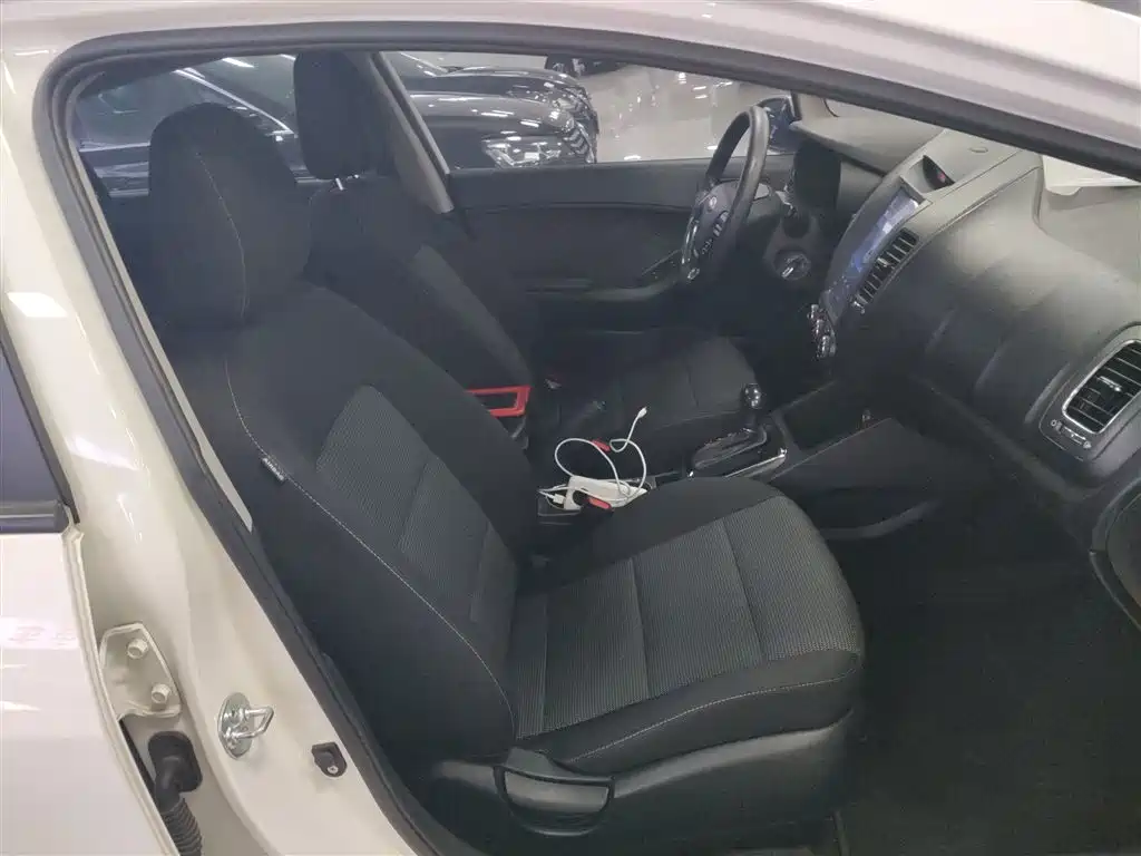 Kia K3 2016 1.6L Automatic GL фото 20