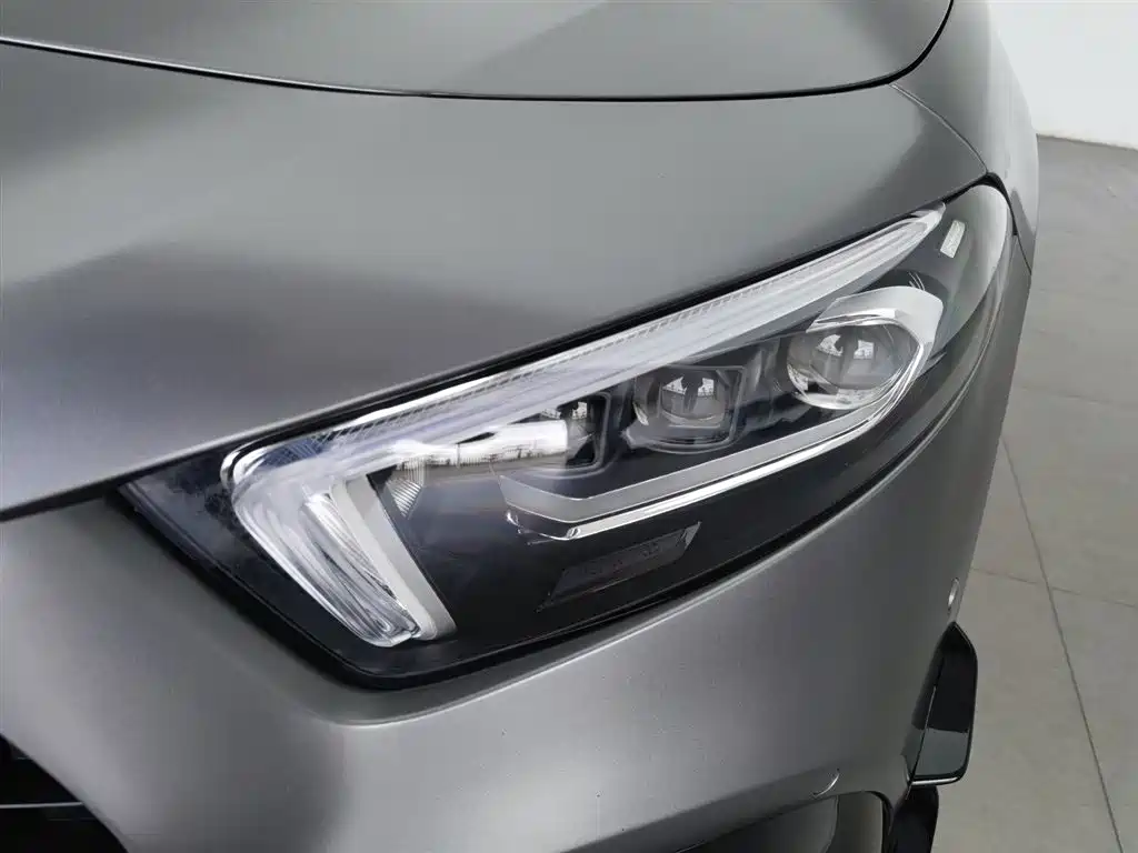 Mercedes-Benz A-Class AMG (Import) 2020 Facelift AMG A 35 4MATIC фото 7