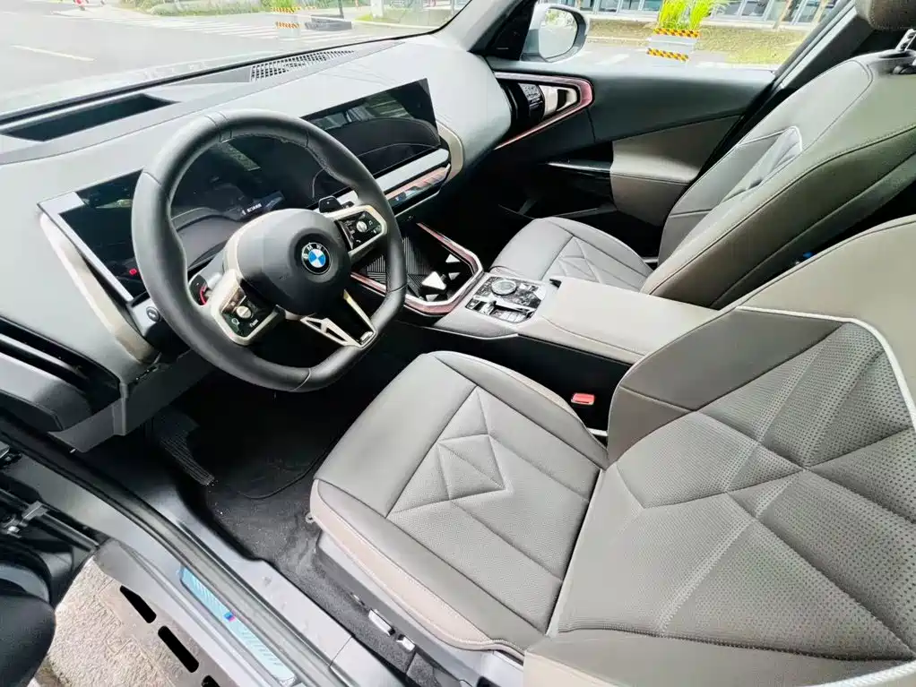 BMW X3 2026 2026 xDrive30L Premium Trim M Sport Shadowline Package
