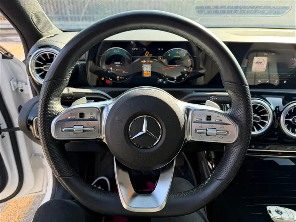 Mercedes-Benz A-Class 2022 Facelift A 200 L Sport Sedan Fashion Style фото 5