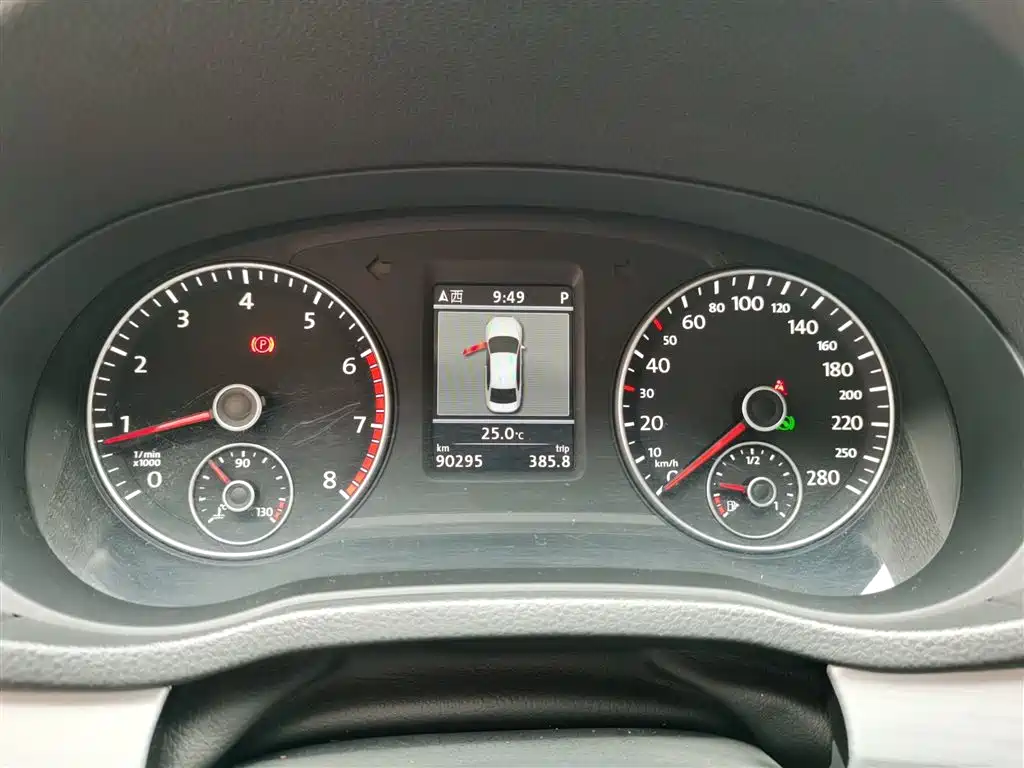 Volkswagen Passat 2014 1.8TSI DSG Executive Navigation Edition фото 12