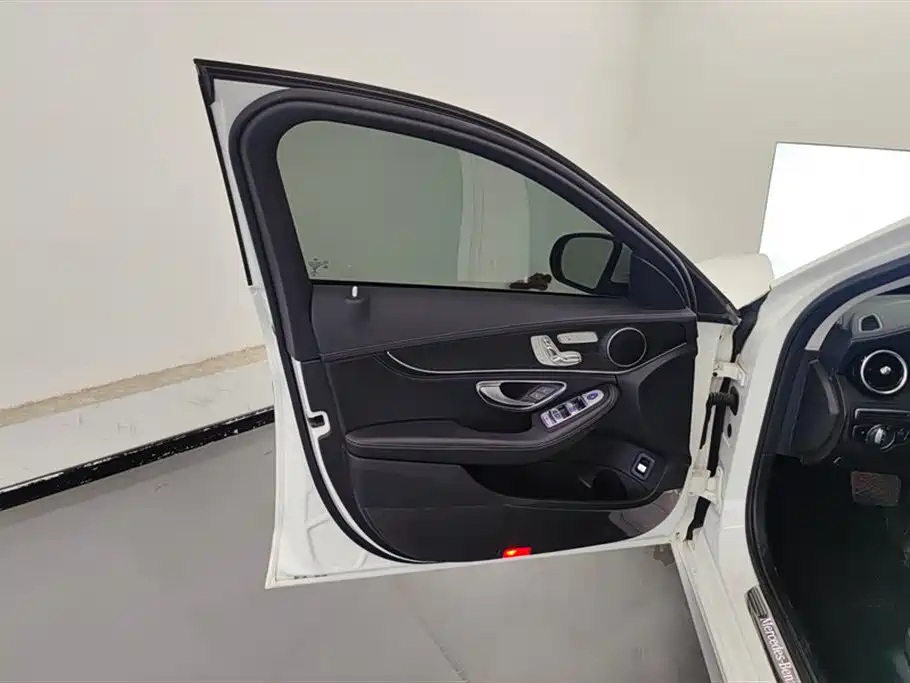 Mercedes-Benz C-Class 2020 Facelift C 260 L Sport фото 7