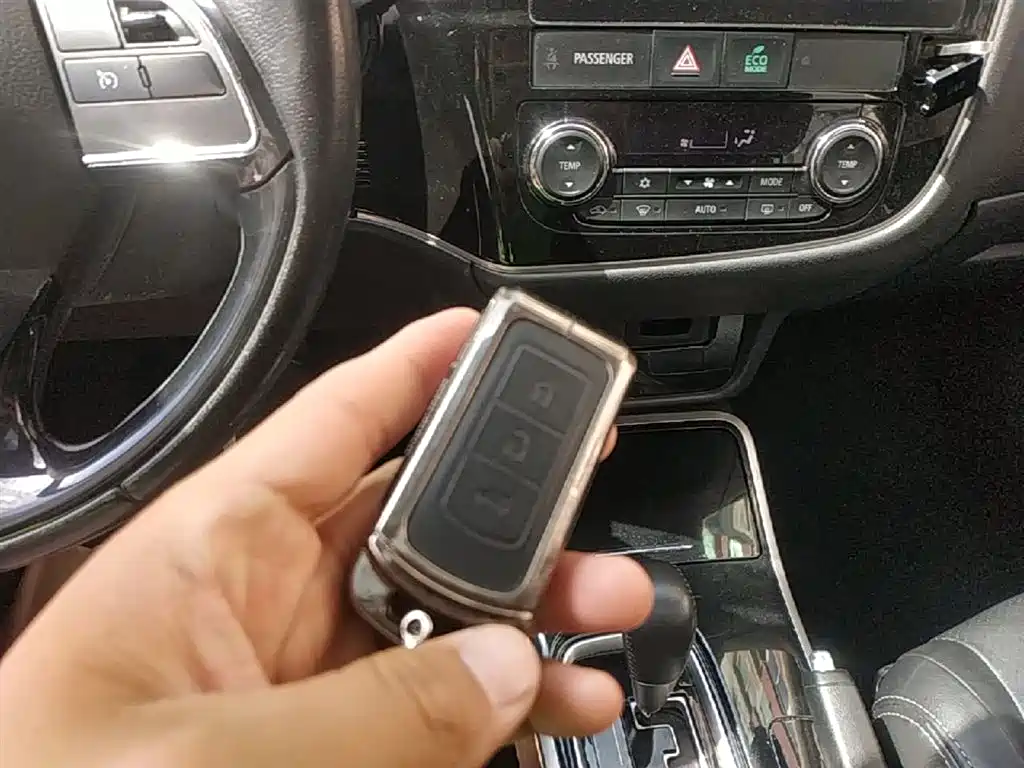 Mitsubishi Outlander 2018 2.0L 2WD Glory Edition 5-seater фото 9