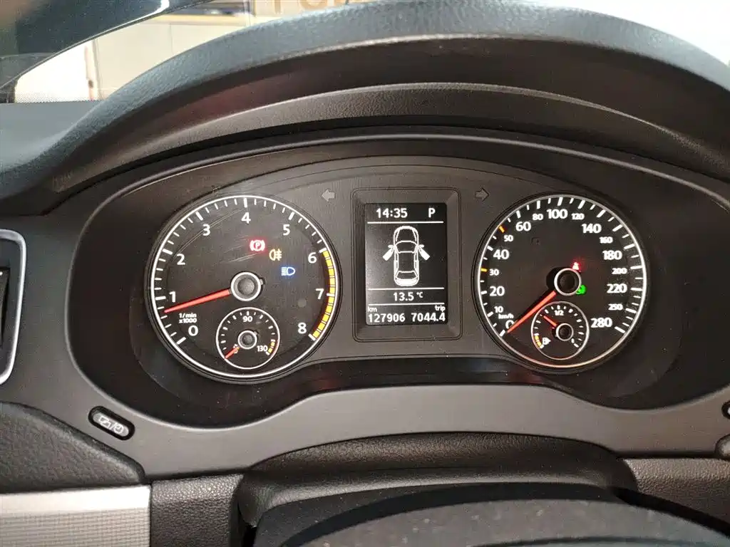 Volkswagen Sagitar 2014 Facelift 1.4TSI Automatic Luxury фото 8