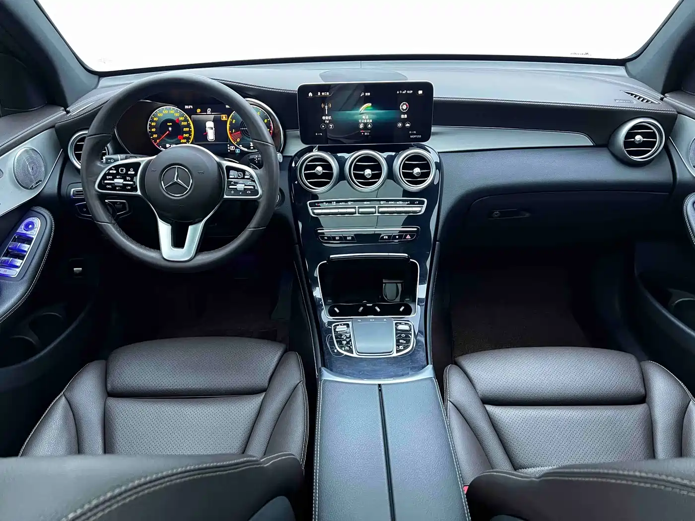 Mercedes-Benz GLC 2021 GLC 260 L 4MATIC Sporty фото 6