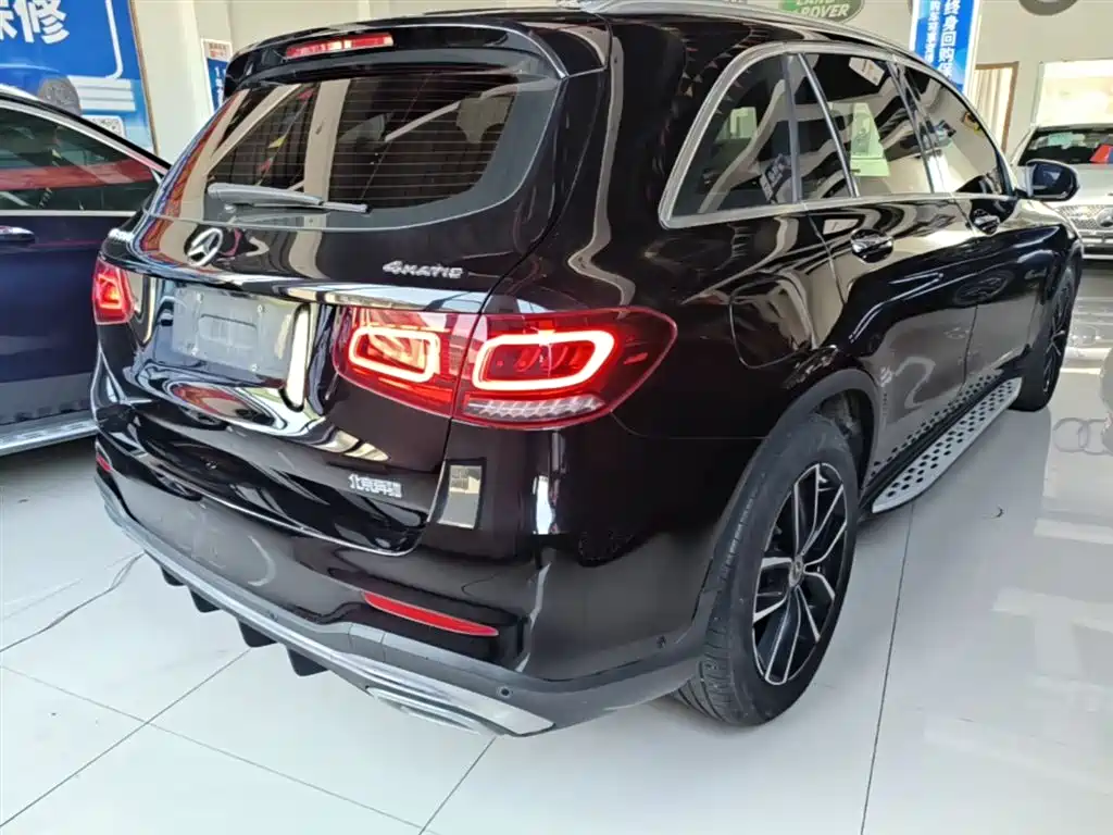MERCEDES-BENZ GLC