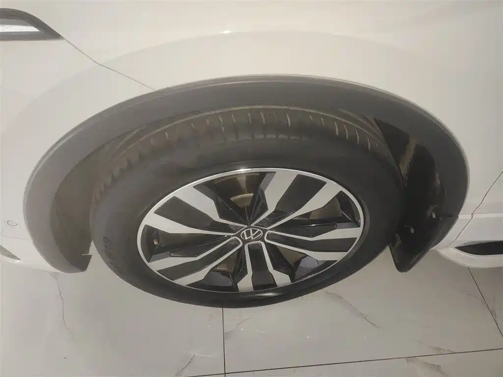 Volkswagen Tiguan L 2022 330TSI Auto 2WD R-Line Premium Edition фото 23