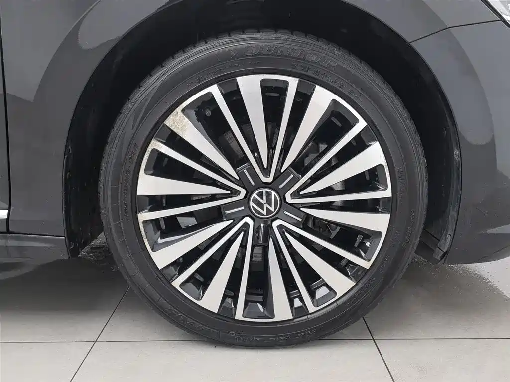 Volkswagen Passat 2021 Model 330TSI Luxury Edition фото 17