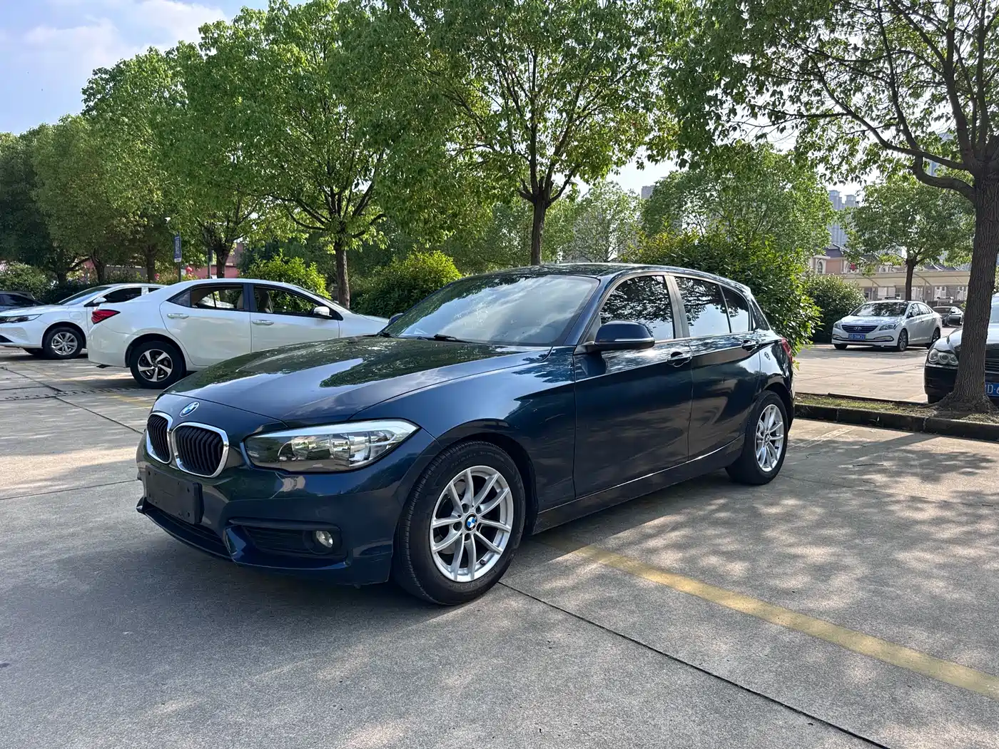 BMW 1 Series (Import) 2016 118i Leading фото 2