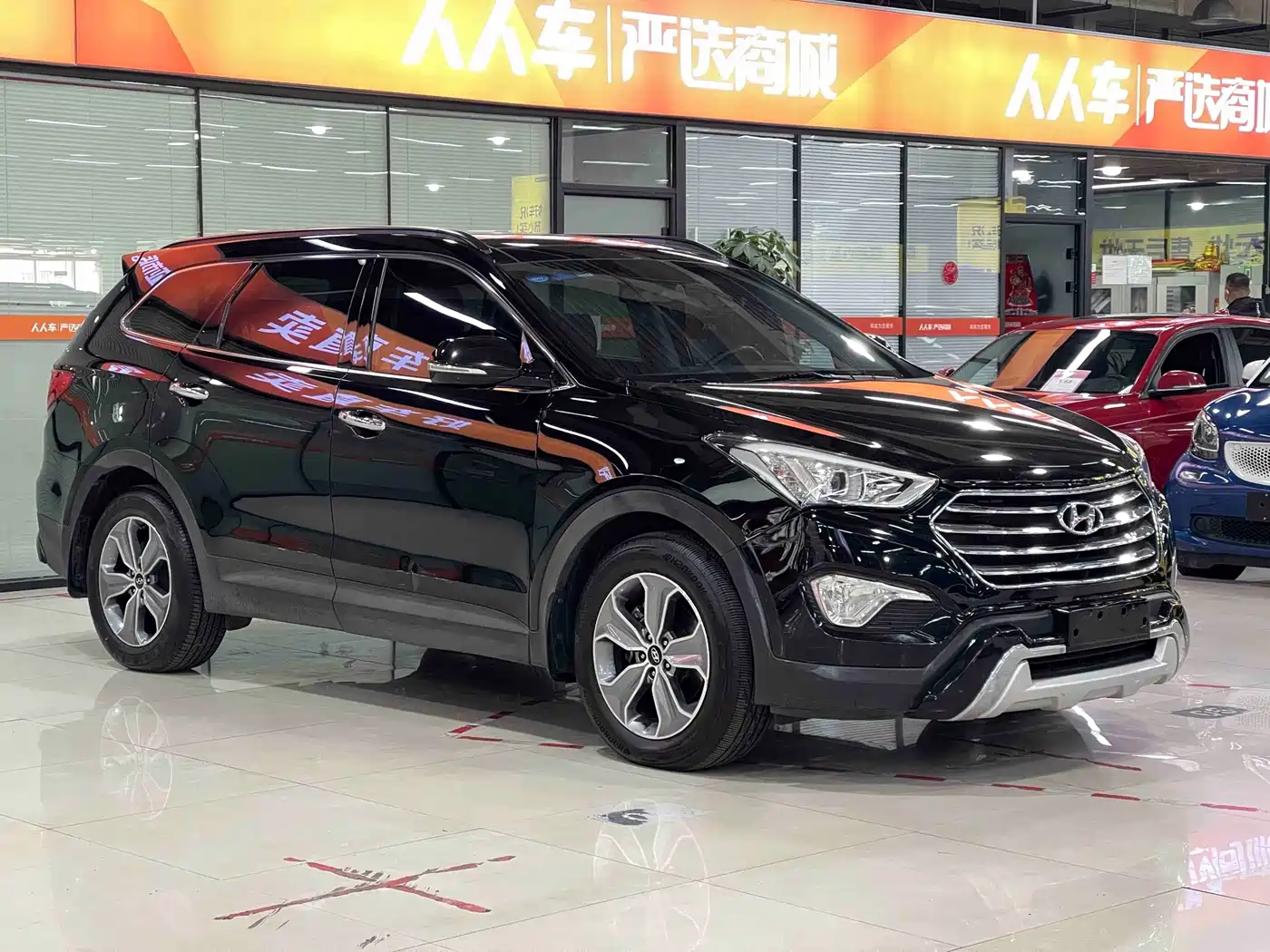 Hyundai Grand Santa Fe 2013 3.0L 7-Seater 4WD Comfort Edition фото 3