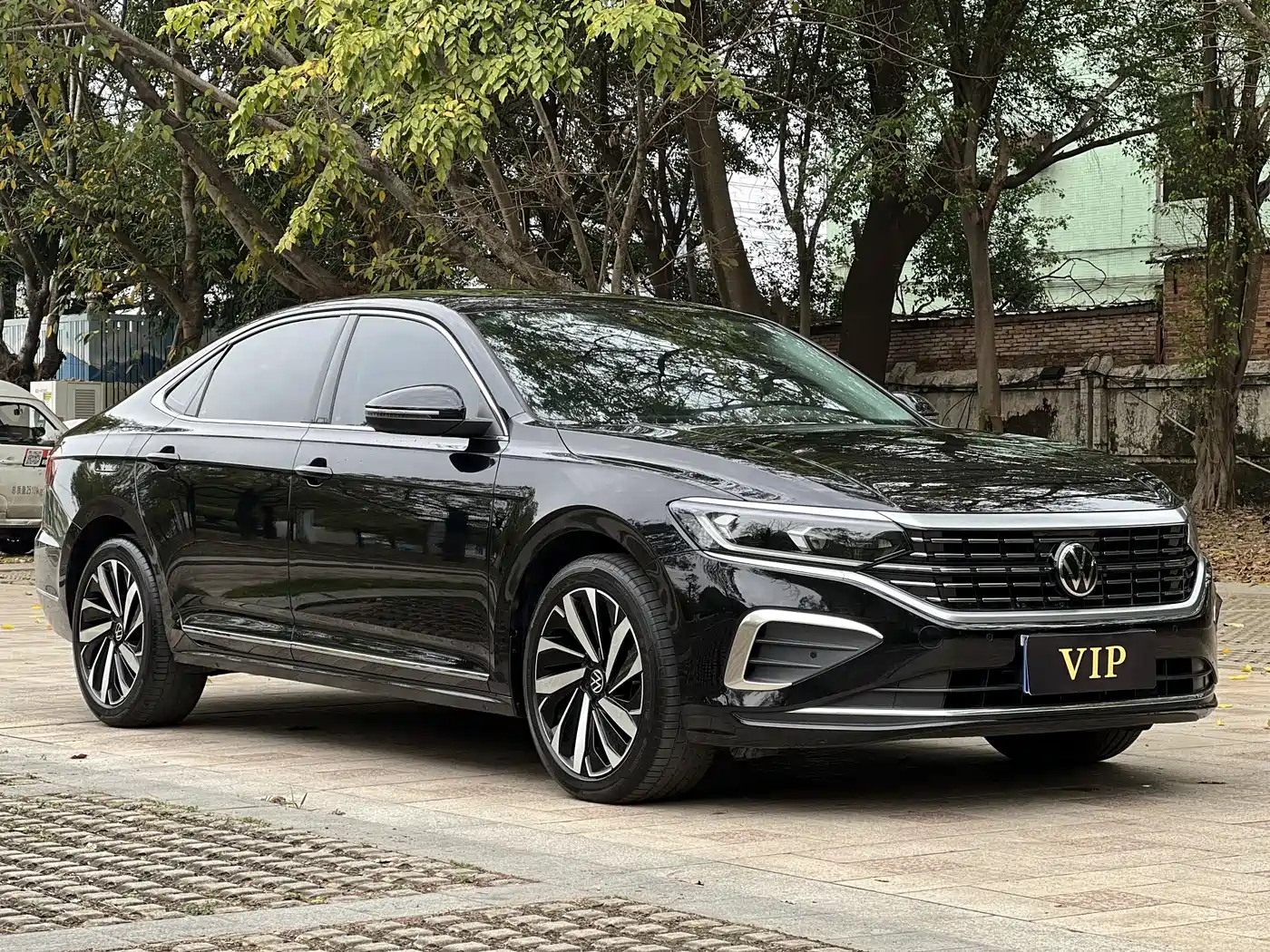 Volkswagen Passat 2024 380TSI Elite Edition фото 11